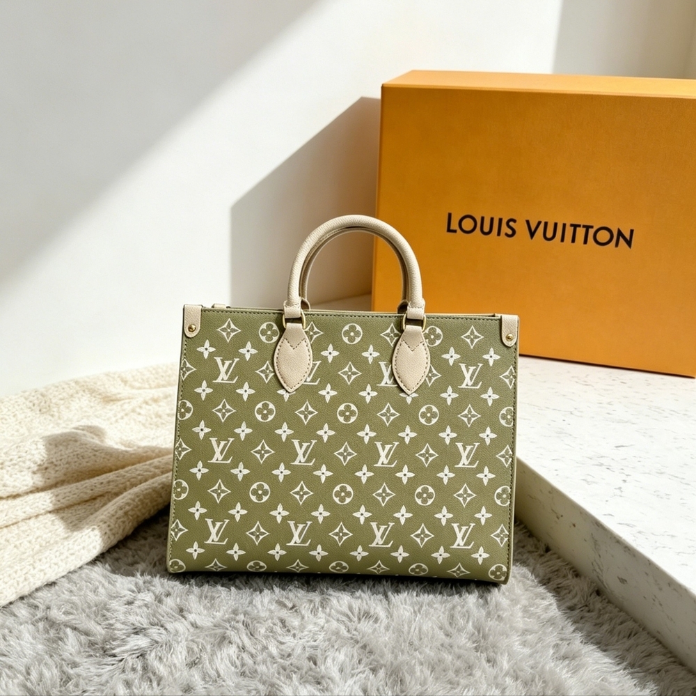 Louis Vuitton MM Green - Picture 3 of 7